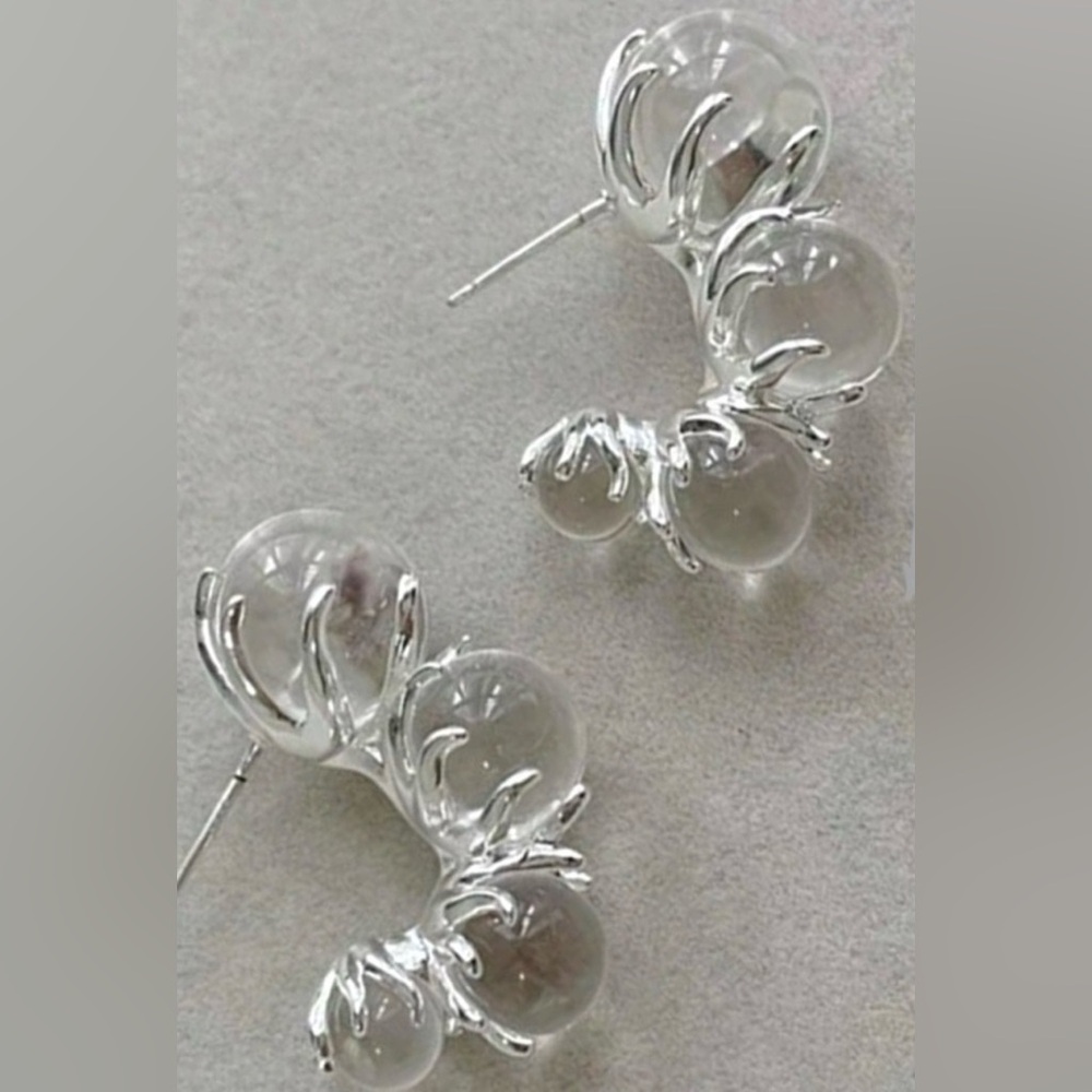 Anthropologie “Lake Life” 925 Silver Descending Clear Crystal Ball Huggie Hoops - Picture 10 of 10